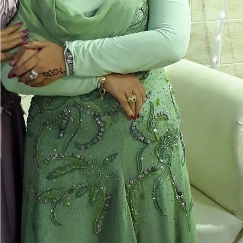 Elegant Backless Green Dress